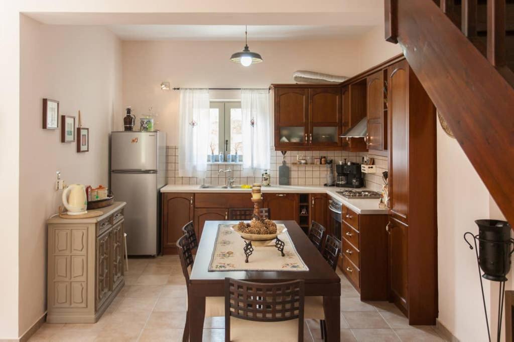 Nikolis Vacation House Vrisai Exterior photo